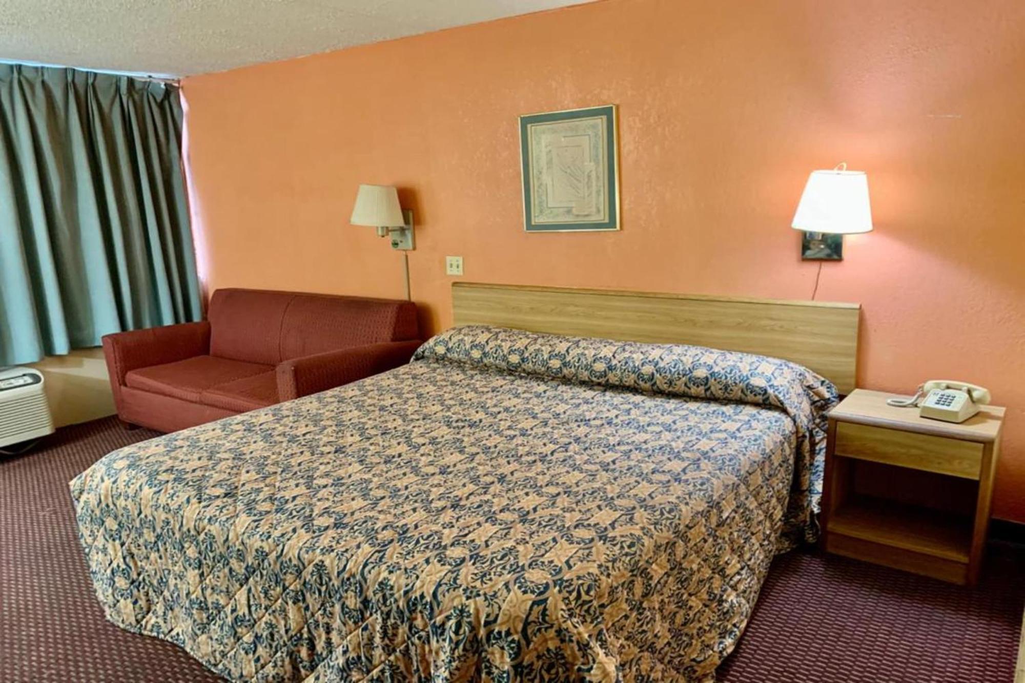 Red Carpet Inn & Suites Lima -Listing Partner Exterior photo