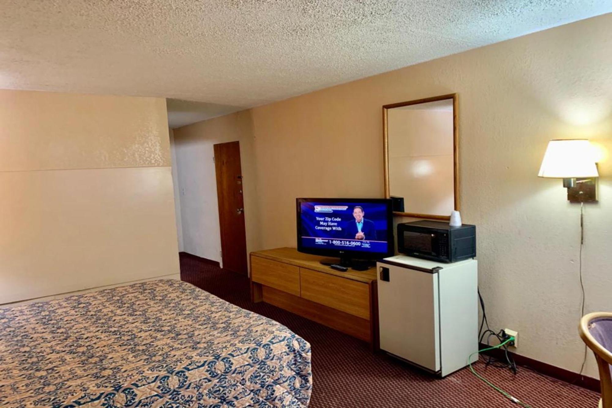Red Carpet Inn & Suites Lima -Listing Partner Exterior photo