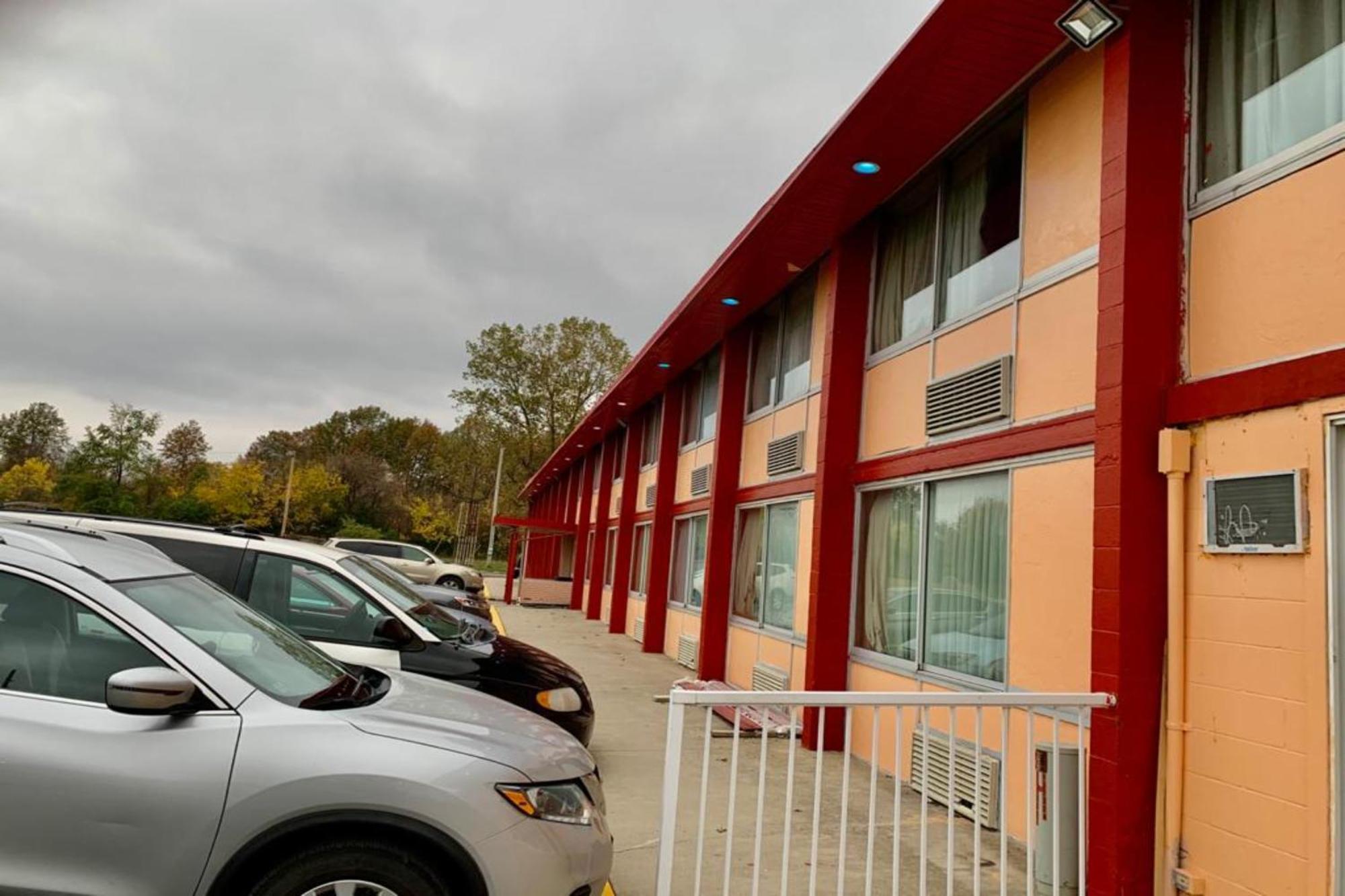 Red Carpet Inn & Suites Lima -Listing Partner Exterior photo