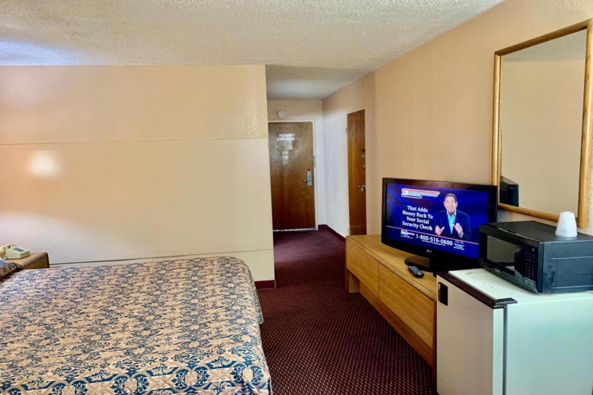 Red Carpet Inn & Suites Lima -Listing Partner Exterior photo